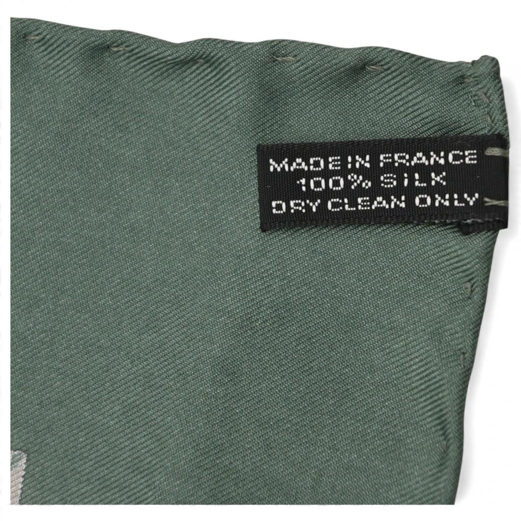 Auth HERMES Petit Carre Scarf Grape Pattern Green He7707kk