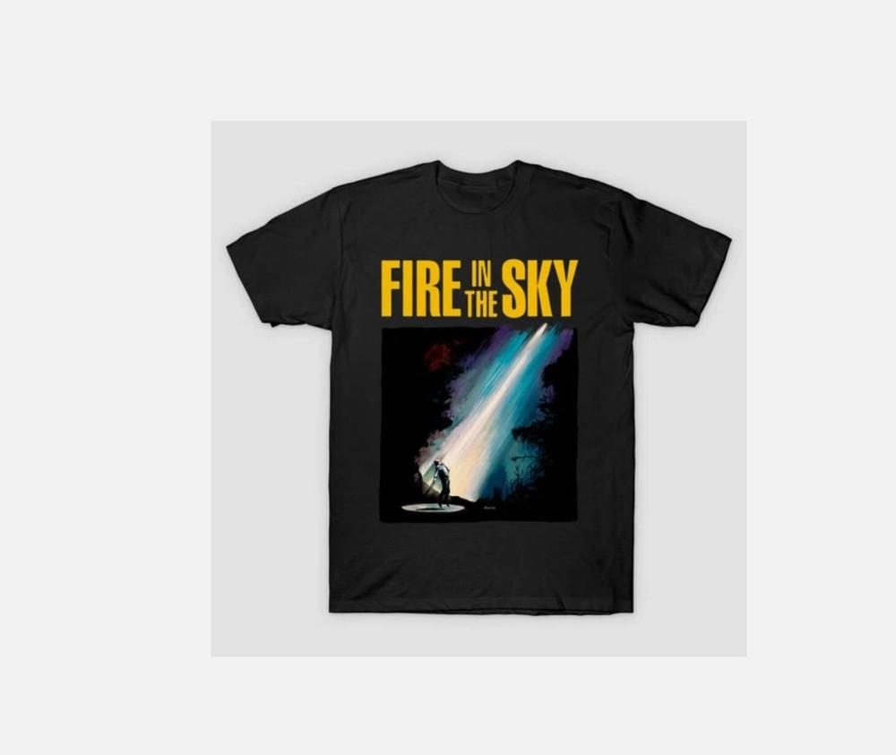 

New Fire in the Sky illustration Men_s T-Shirt S