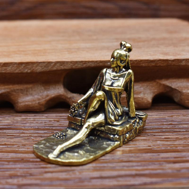 Brass Desktop Decoration Tea Pet Small Sitting Statue Classical Beauty Home Craft Ornament