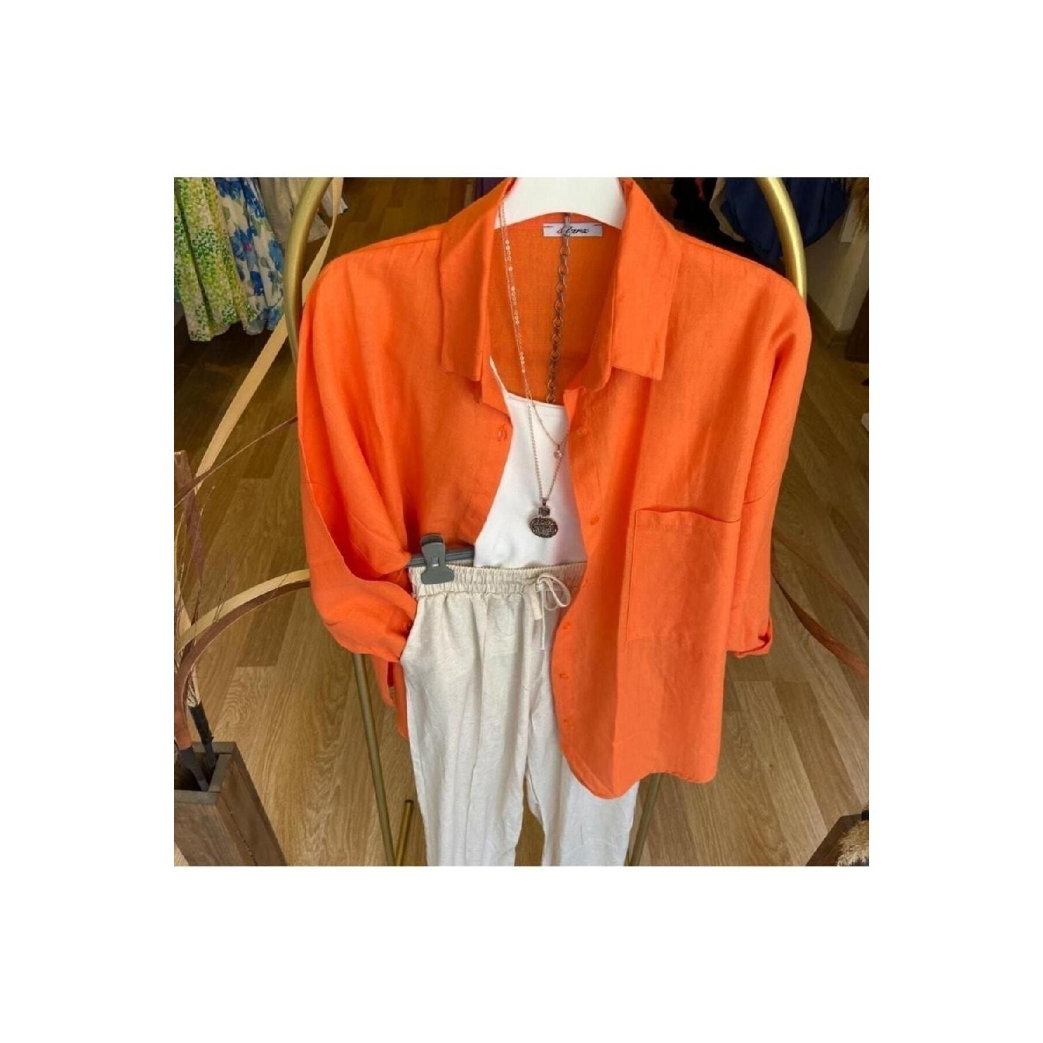 

Льняная рубашка оверсайз с одним карманом Standart классические розы