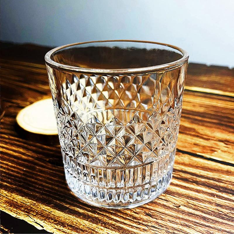 Whiskygläser Set mit 4, Tumbler mit 4 Eiswürfeln & Zange, Bleifreie Kristallbargläser, Geschenke für Männer