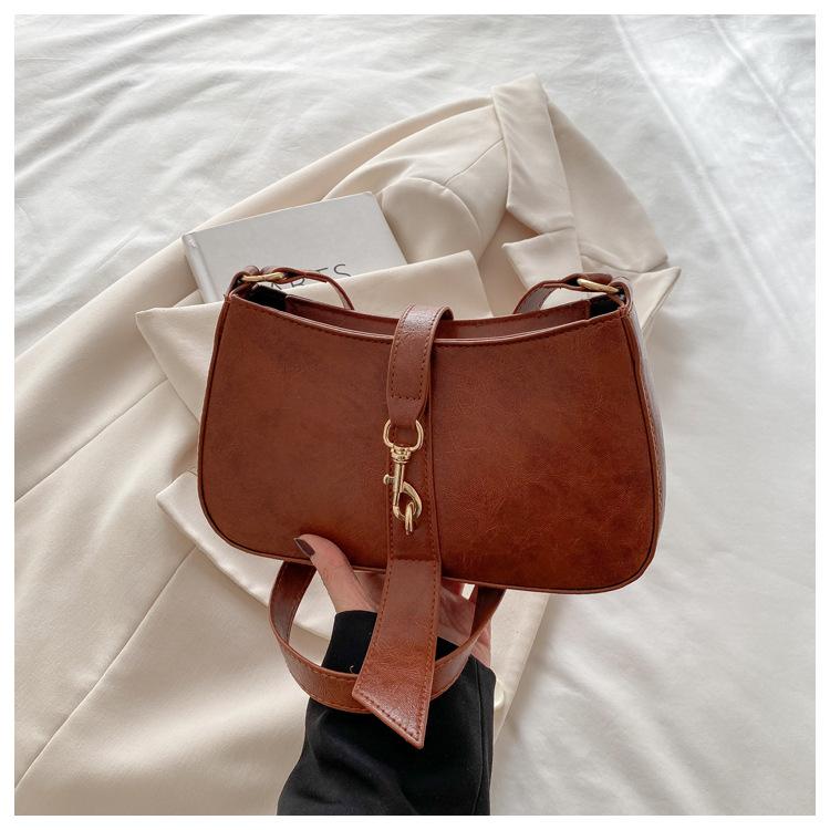 Korean Version of Fashion Personalized Hook Underarm Bag Women's 2025 New Spring Foreign Style Texture Handbag Trendy Oblique Span Bag