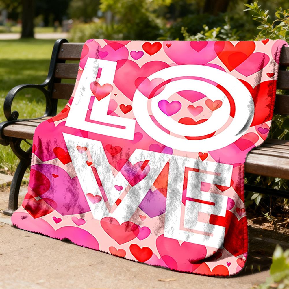 1pc Love Hearts Print Outdoor Flannel Blanket Soft All Season Polyester Throw , Perfect for Picnics & Travel , Picnic Accessory