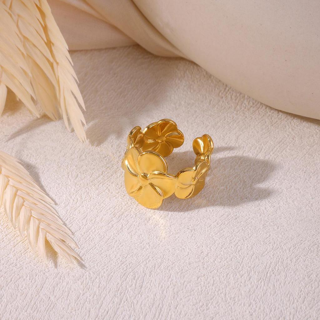 Women's Minimalist Open Flower Ring: Unique, Trendy Jewelry for Daily Wear