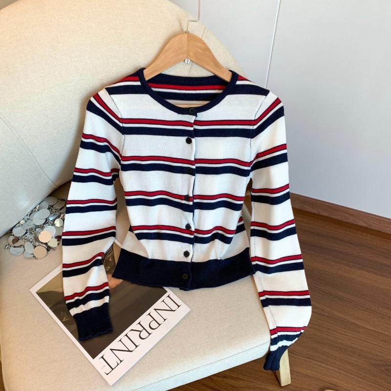 

Thin knitted cardigan women s autumn gentle style simple casual short top One Size