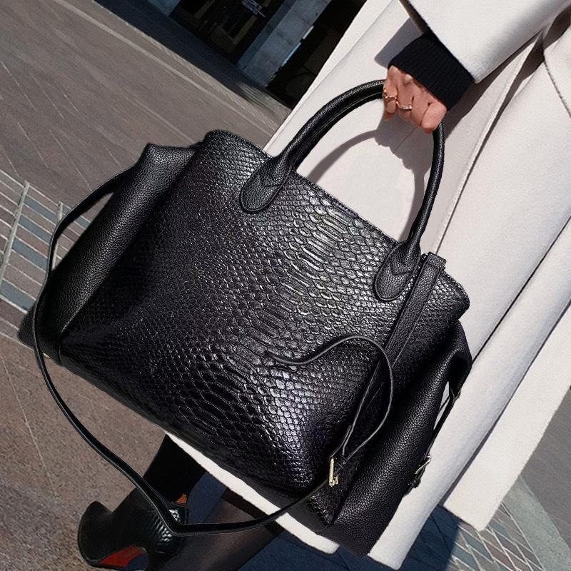 Women'S Crocodile Pattern Document Handbag Large Capacity Retro Multi-Partition Shoulder Messenger Bag