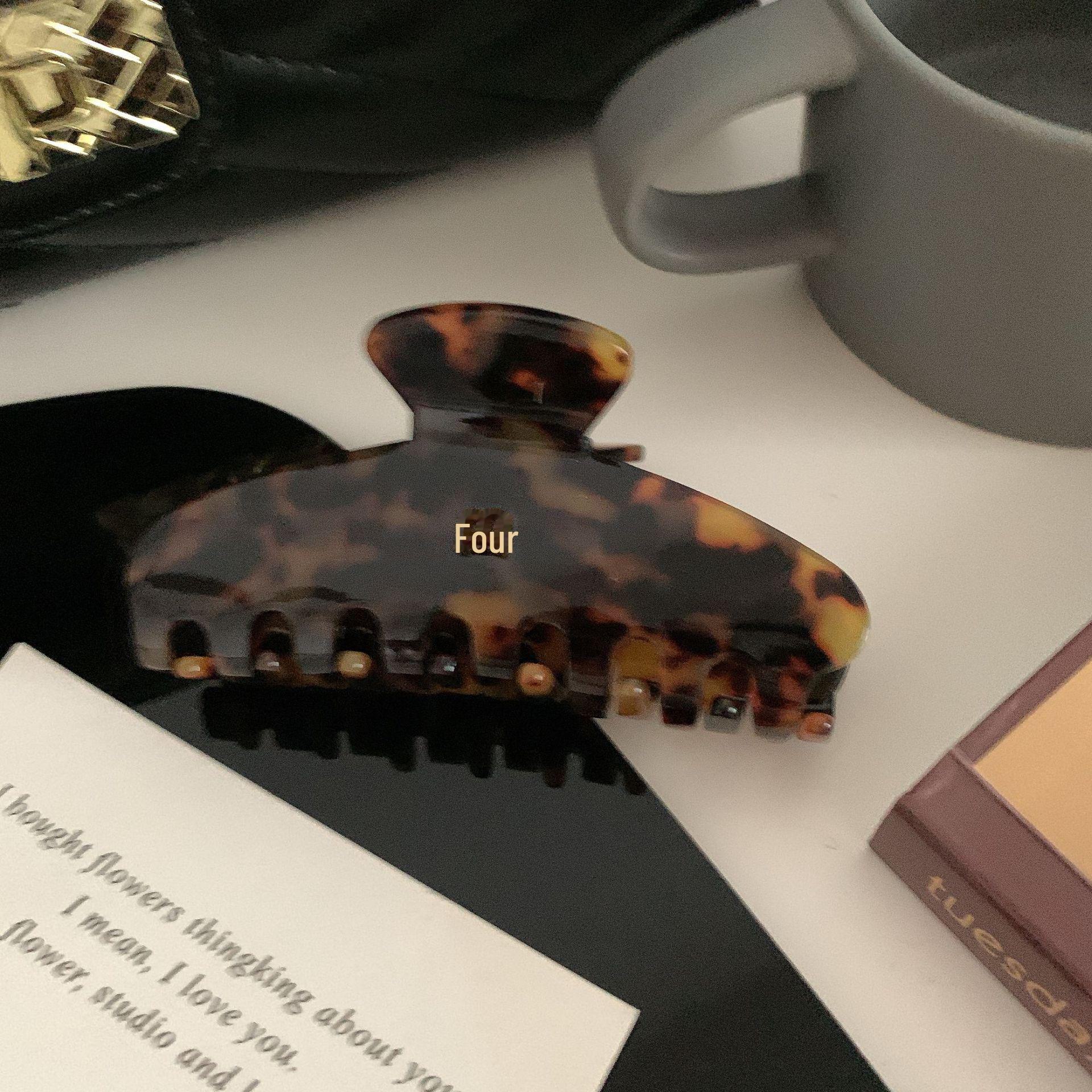 

Заколка для волос «Акула» из высококачественной уксусной кислоты с буквой B для стильных хвостиков