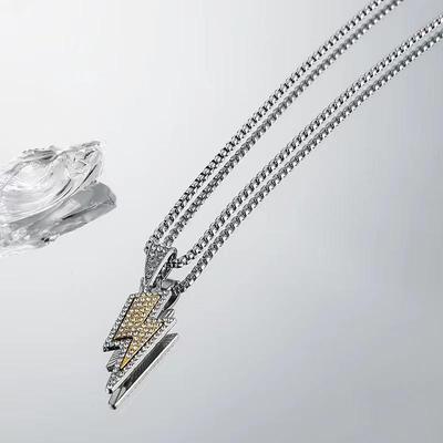 Luxuriöse Halskette mit Diamant-Blitz aus Titanstahl - Unisex Hip Hop Stil, nicht verblassender Disco-Anhänger, Sommertrend.