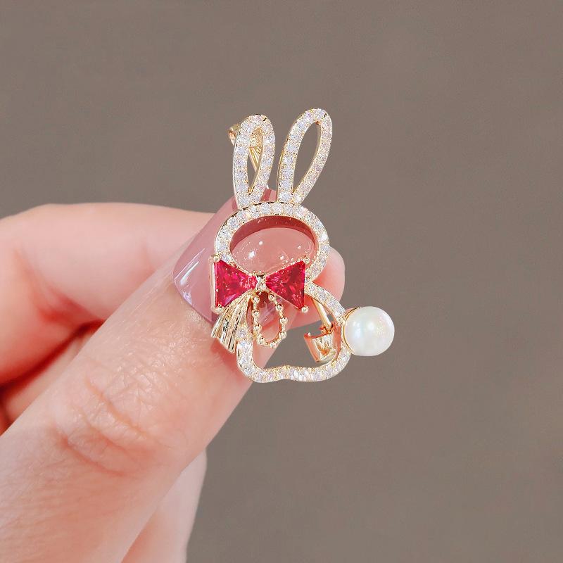 Korean Cute Cat and Diamond Butterfly Brooch for Men and Women - Fashionable Cardigan Pin and Corsage Accessory
