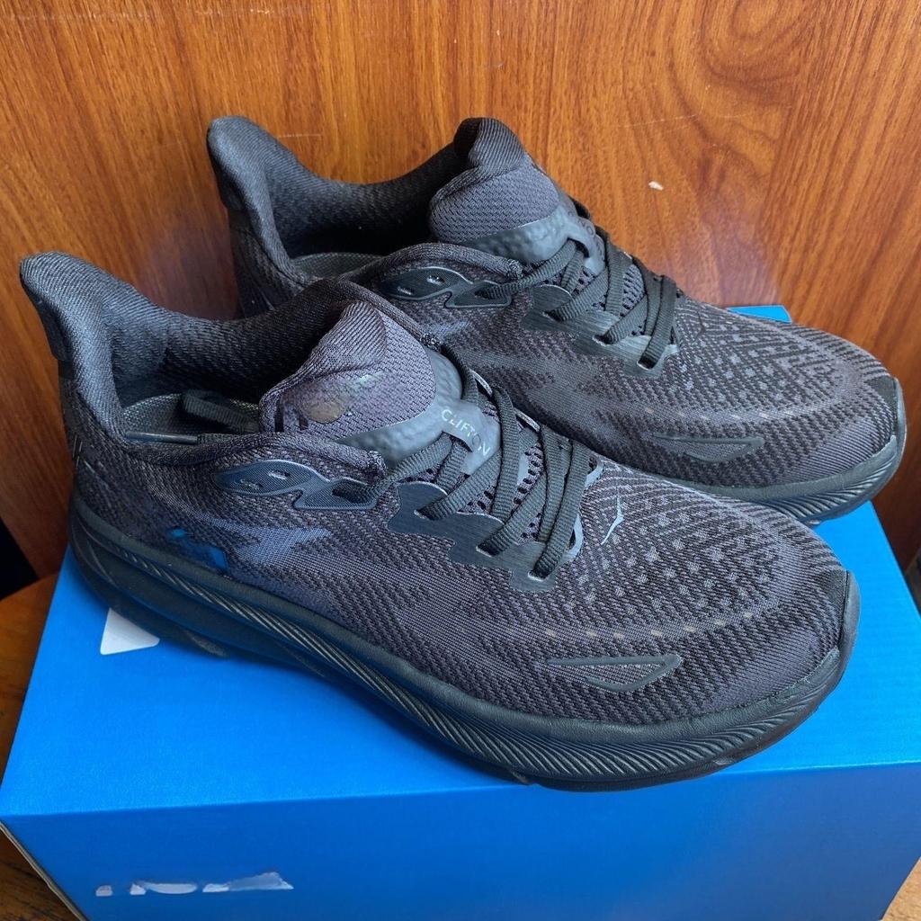 Marathon Running Shoes with Cushioning Breathable Mesh Racing Sneakers for Outdoor Sports