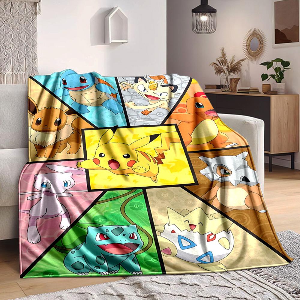 1pz Coperta in Flanella Morbida e Calda con Personaggi Pokemon, Coperta Multiuso per Divano, Poltrona, Ufficio, Letto, Campeggio, Viaggio