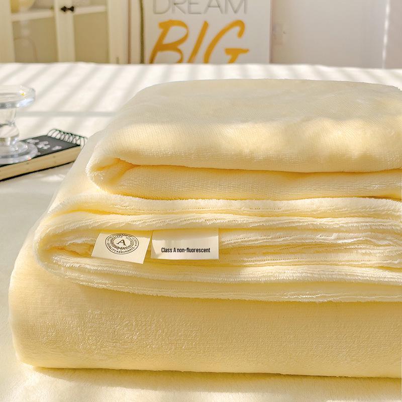 Kreskówkowy zimowy komplet pościeli z aksamitu mlecznego: Koc flanelowy polarowy, Prześcieradło, Poszewka na poduszkę - Gruby polar koralowy, Rozmiar pojedynczy.