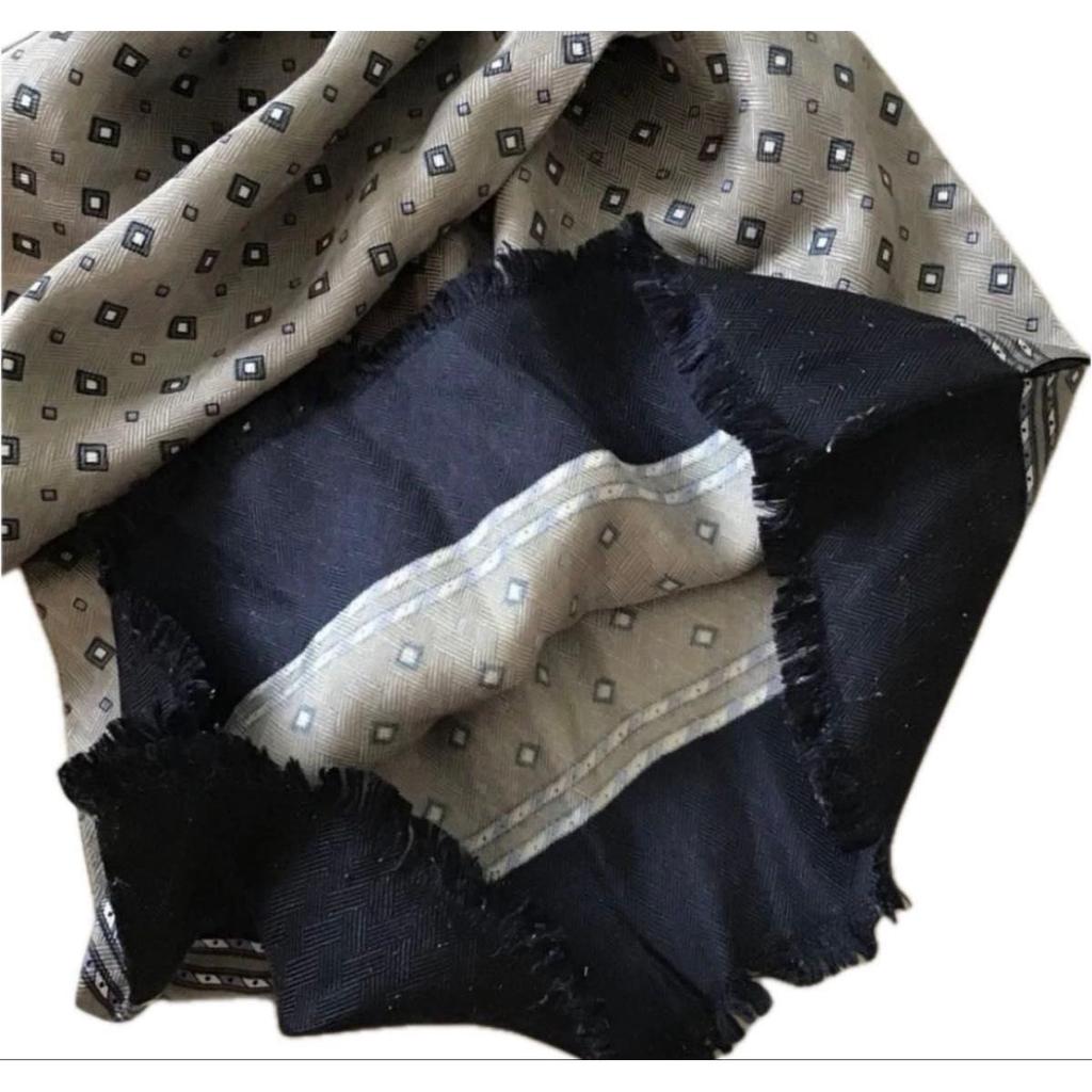 Used Stall Black Muffler Gray Shawl Fringe 100% Silk Unisex