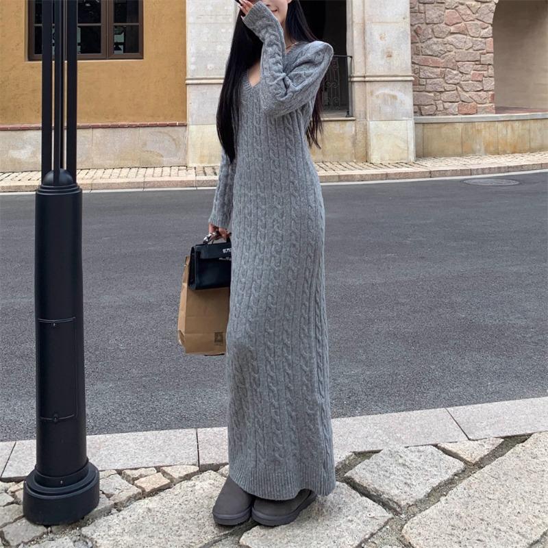 Collar twist pattern long sweater knitted dress children's autumn and winter temperament slim fit, hip base, long dress inside