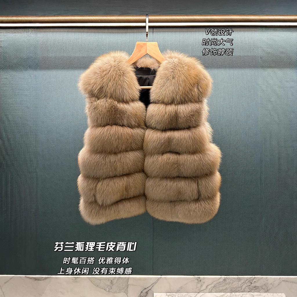 Source Haining fur vest women, fox hair whole leather horizontal stripe thin autumn and winter women's clothing