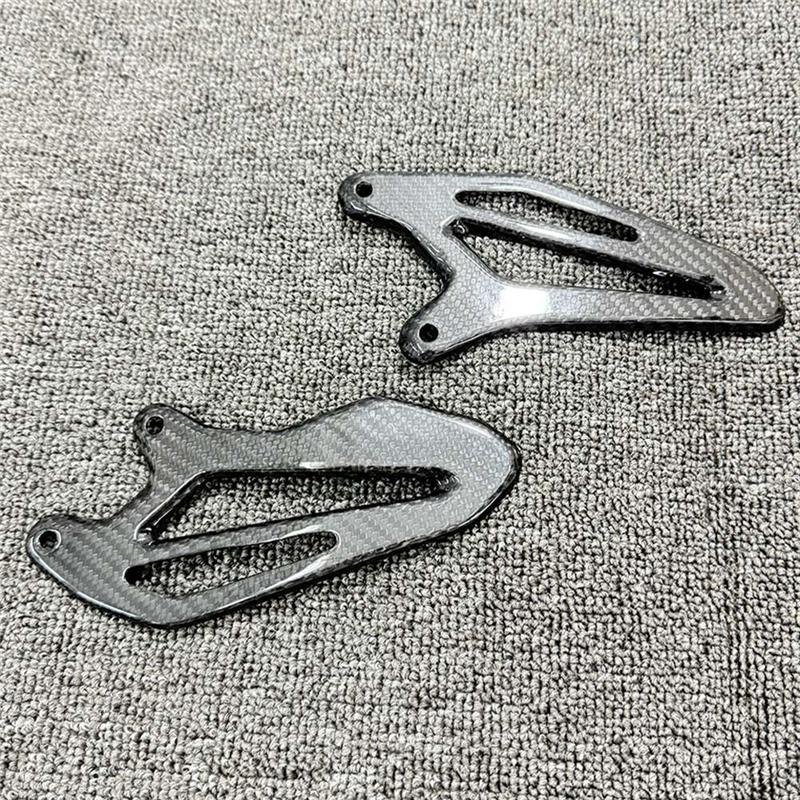 Motorcycle Accessories Carbon Fiber Driver' S Heel Protector Foot Pad For YZF-R7 R7 2025-2025