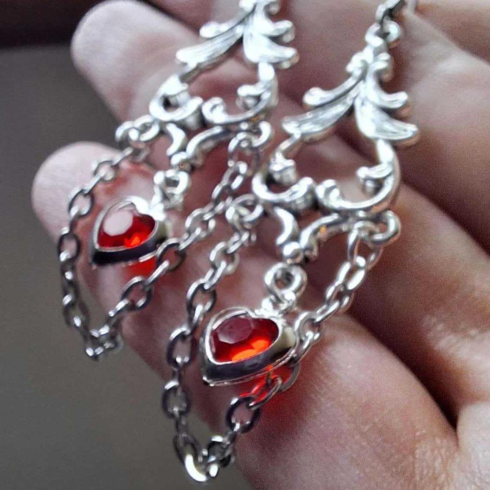 Charm Goth Sliver Color Tassel Chain Red Black Heart-shaped Crystal Pendant Dangle Earrings for Women Halloween Vampire Jewelry