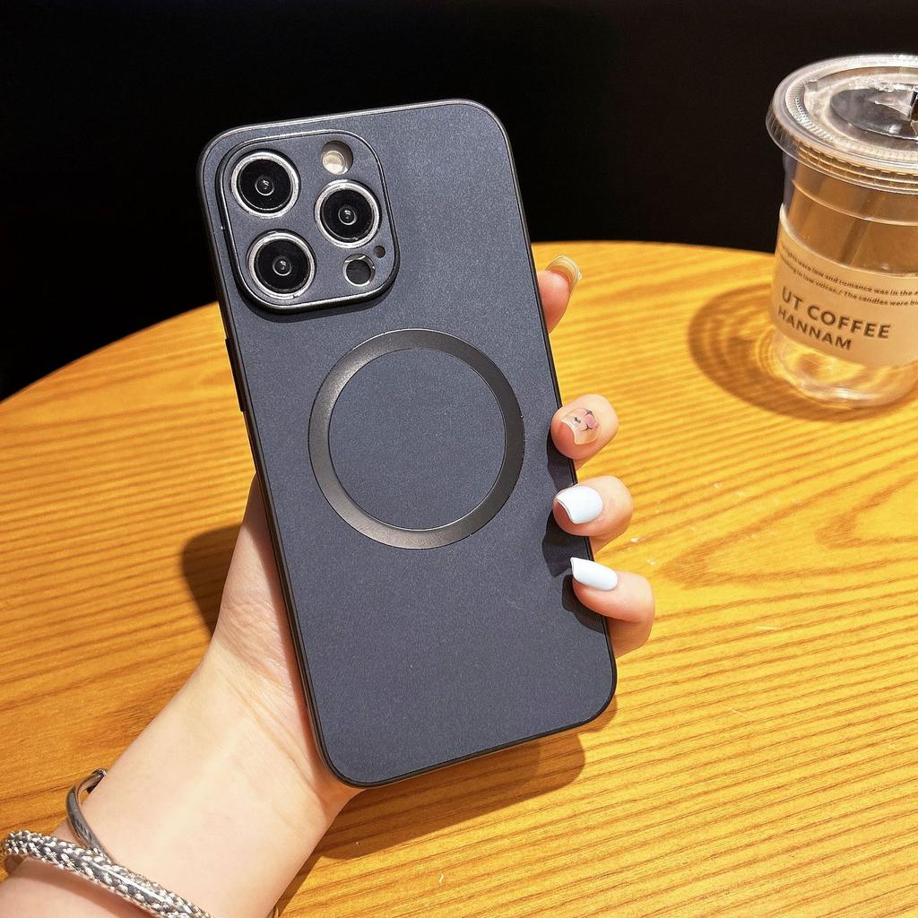 Magnetic Attraction for IPhone15promax, Anti-drop Apple 14 Simple Business Retro Phone Case