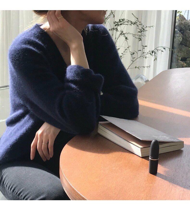 Women's Thick V-Neck Wool Sweater: Velvet, Loose, Casual Knitwear for Autumn & Winter
