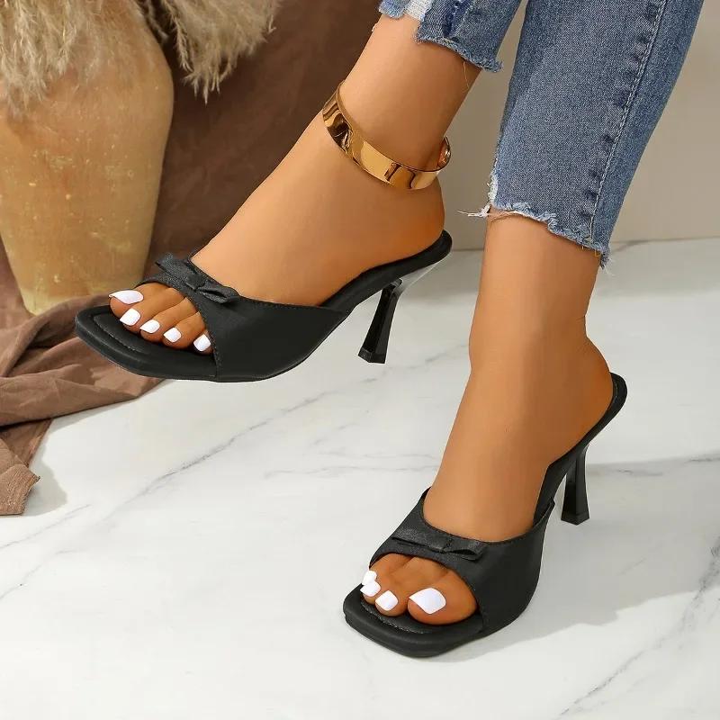 2025 Sommer sexy Temperament High Heels Damen Übergröße eckige Zehenpartie Mode dünner Absatz Ein-Linien elegante Slipper Damen