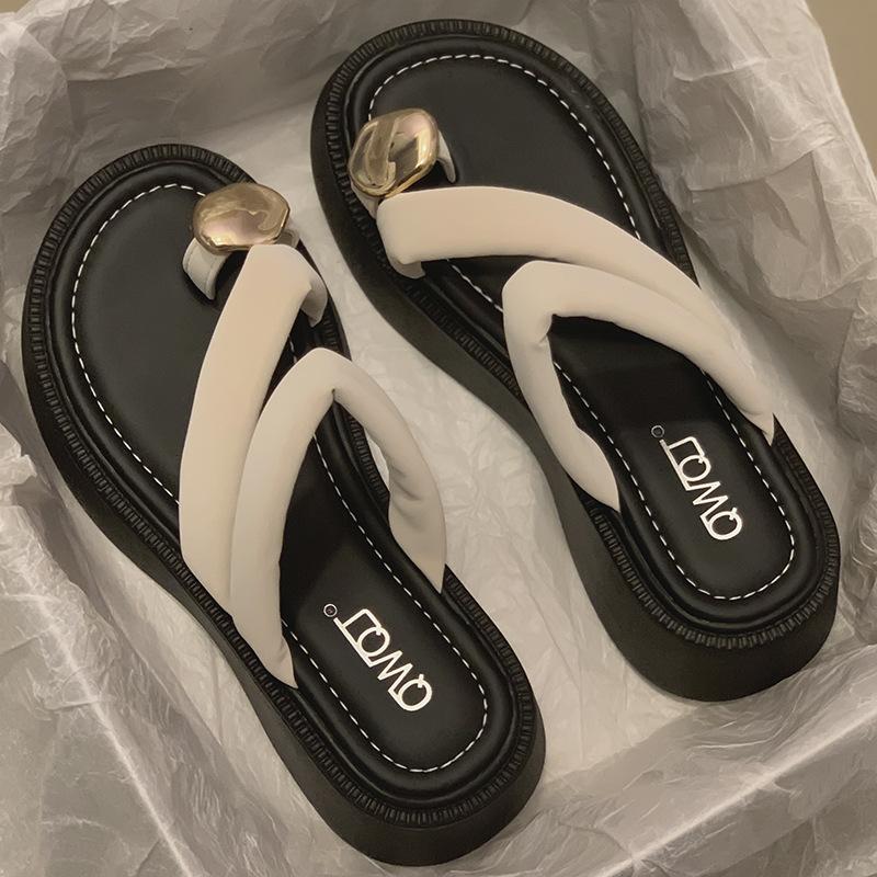 Set of Toe Slippers Women's Outer Wear Summer New Sandals Fashionable Thick-soled Heightened Pinch Foot Cold Slippers