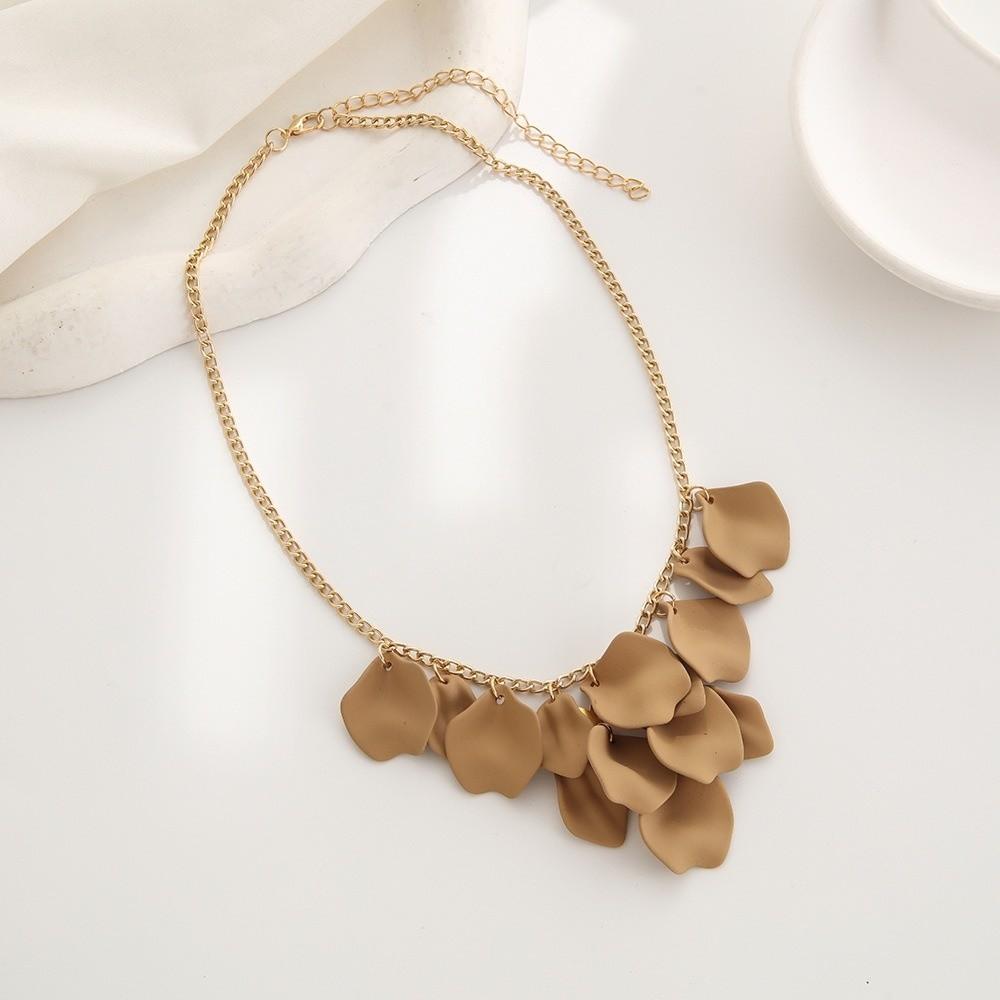 Fashion Colorful Petal Necklace Shimmer Irregular Fringe Pendant Necklaces Layered Sequin Sweater Chains Gifts