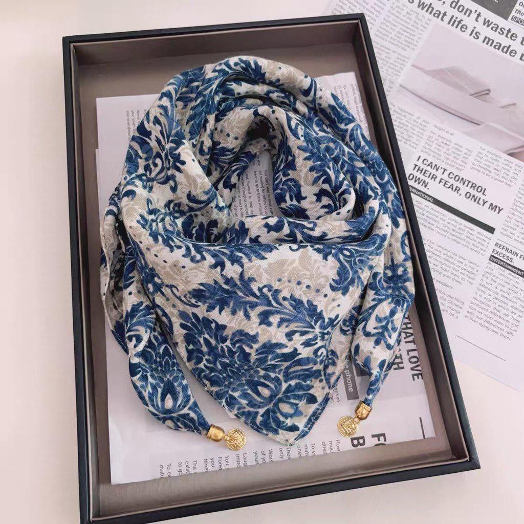 Women's Magnetic Buckle Neck Scarf - Lightweight, Comfortable Cotton, Versatile Style