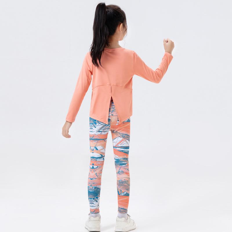 Schnelltrocknendes Yoga-Outfit für Mädchen: Bedrucktes Oberteil & Haifischhose