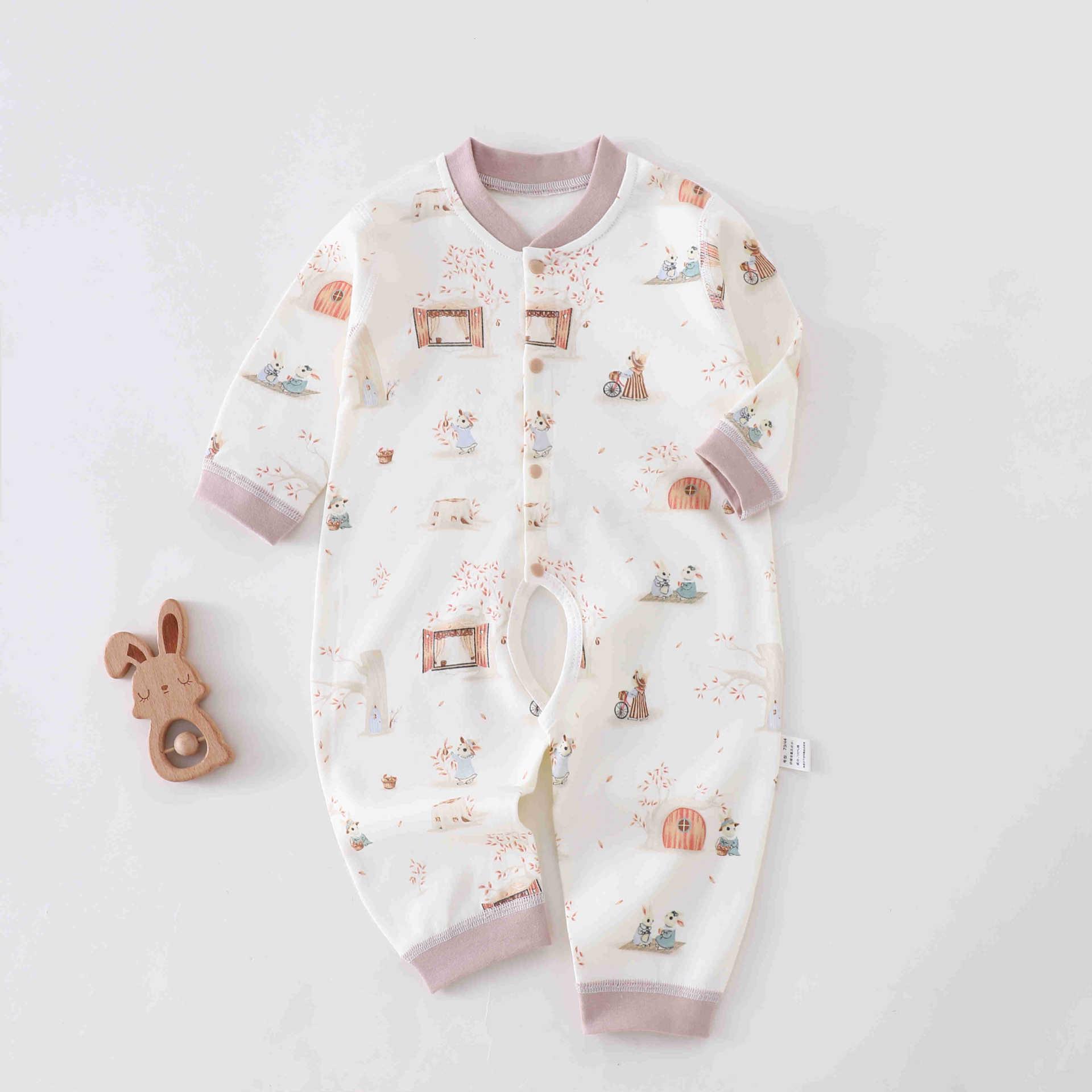 

Class A Cotton Open Crotch Baby Romper - Long Sleeve Newborn Crawling Suit for Spring & Autumn Size 80