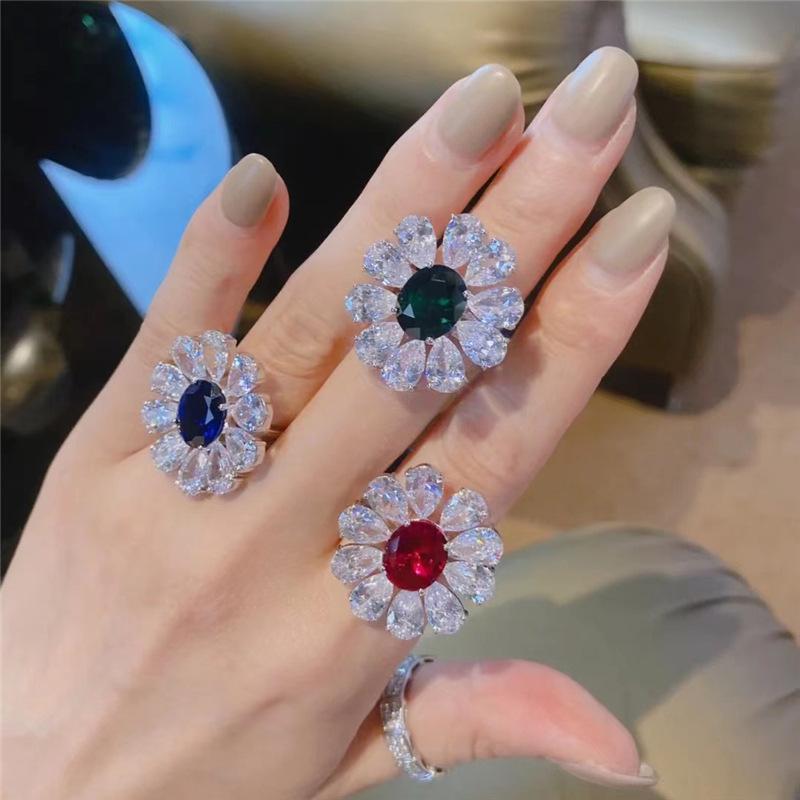 Luxurious Women s Sparkling Gemstone Ring: Adjustable, Zircon-Studded, Fashionable & Versatile for a Chic Look. Adjustable