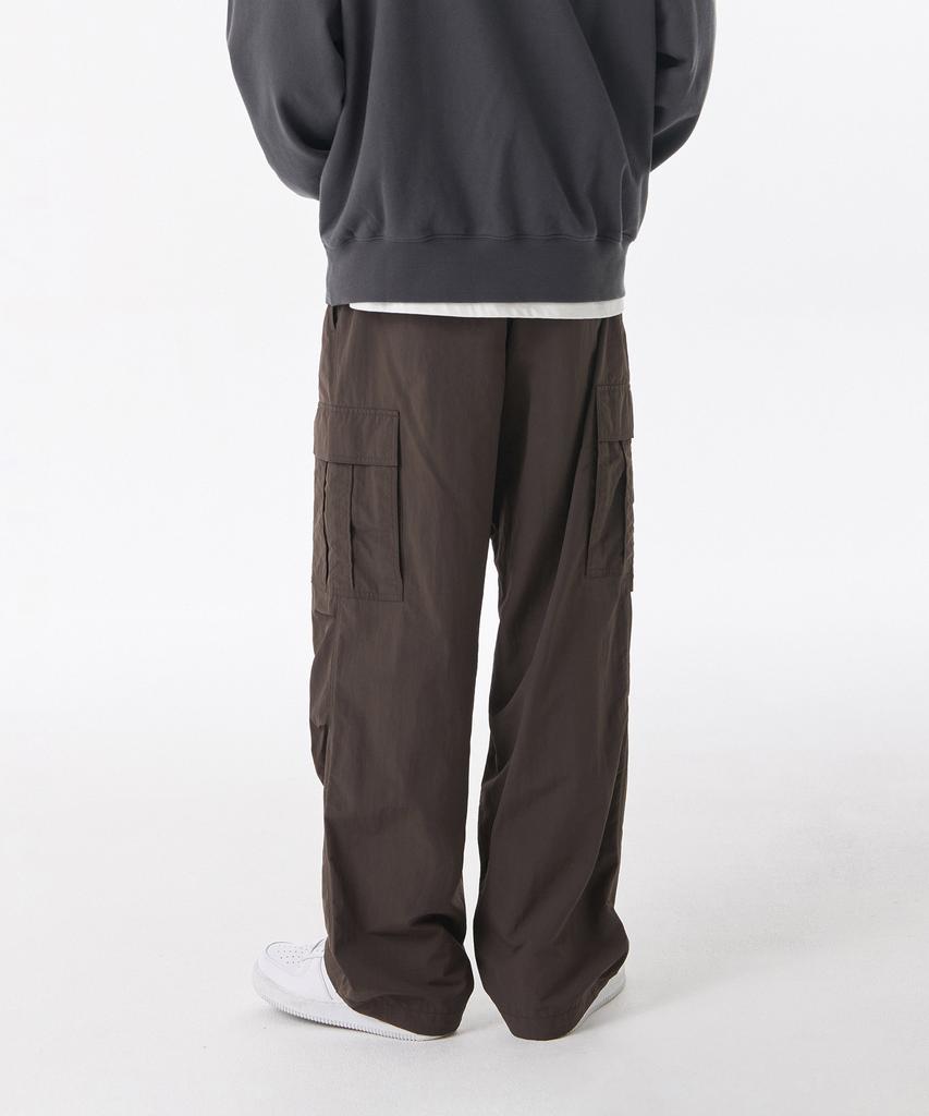 Musinsa Standard Nylon One-Tuck Parachute Cargo Pants [Brown]