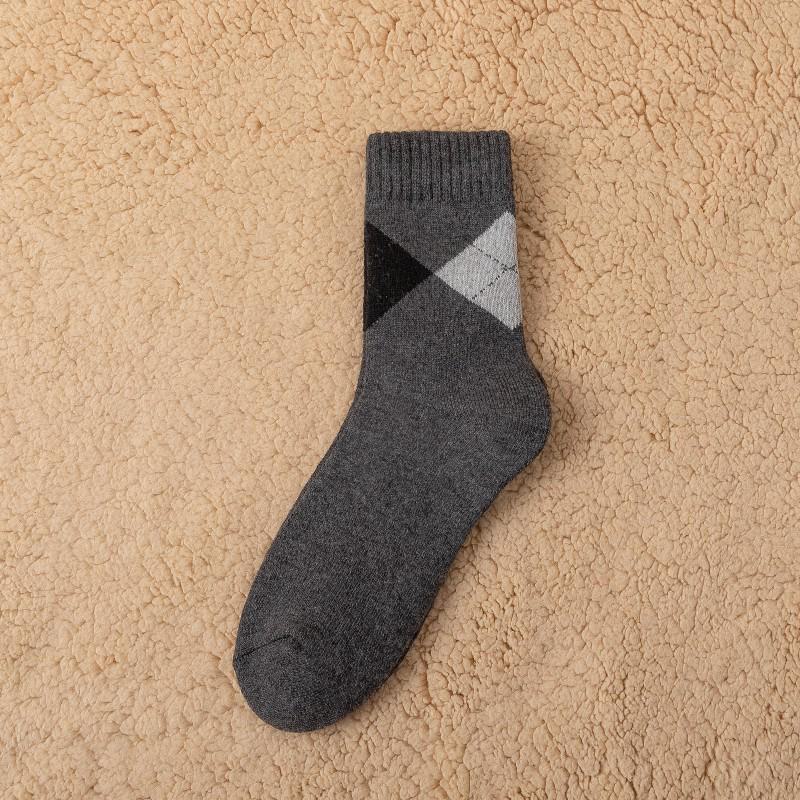 Winter Velvet Thickened Terry Socks: Warm, Breathable, Colorful Mid-Tube for Men and Women