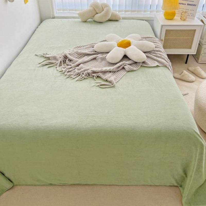 Solid Color Milk Plush Bed Sheet Soft and Warm Bed Cover Dormitory Single Bed Sheets Living Room Lounge Blanket Home Textile Homes Hotel Bedding 160*230cm bed sheet 1pcs