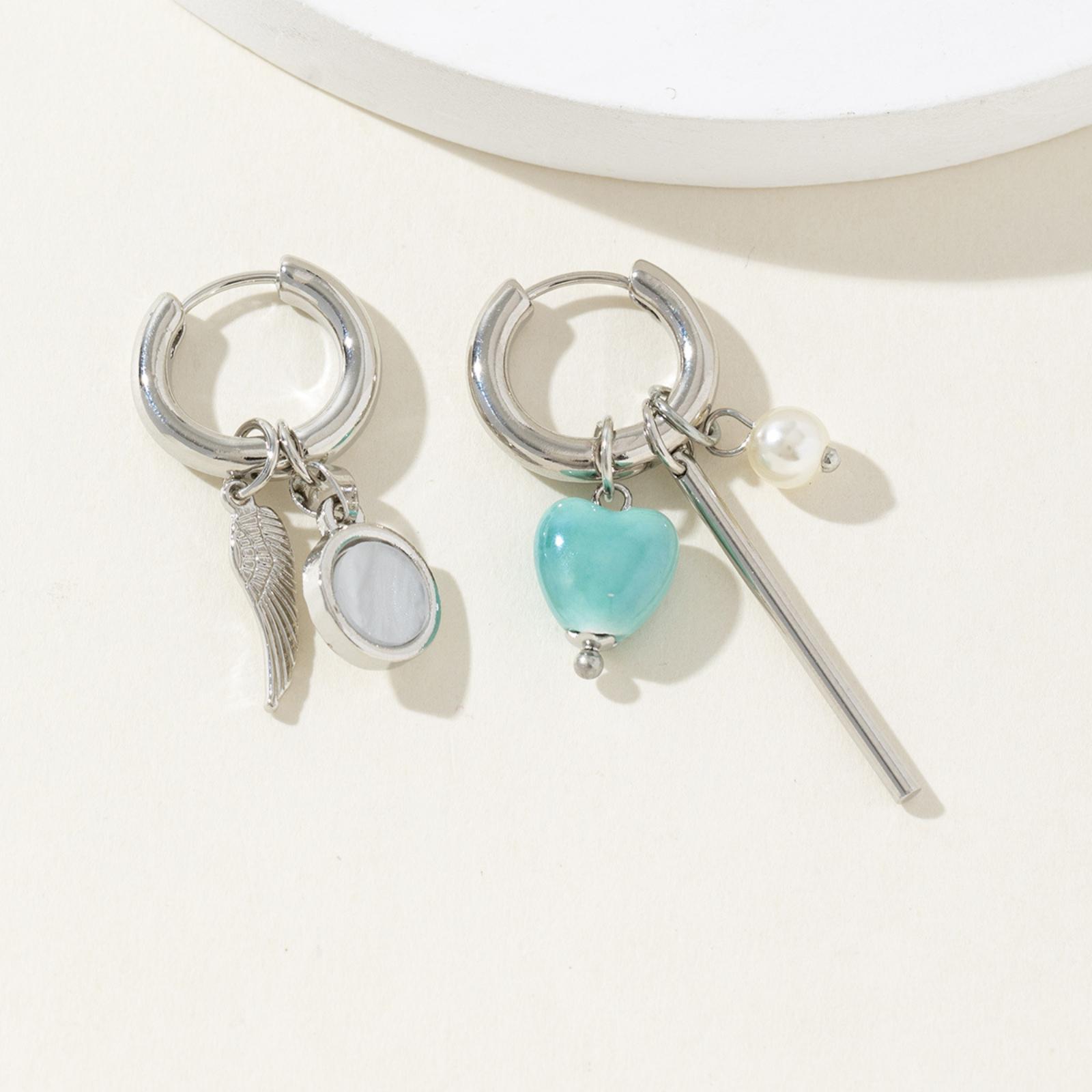 

Winter Hoop Metal Earrings For Women Luxury-inspired Design, Versatile And Minimalist Circular Geometric Pearl Earrings With Elegance One Size