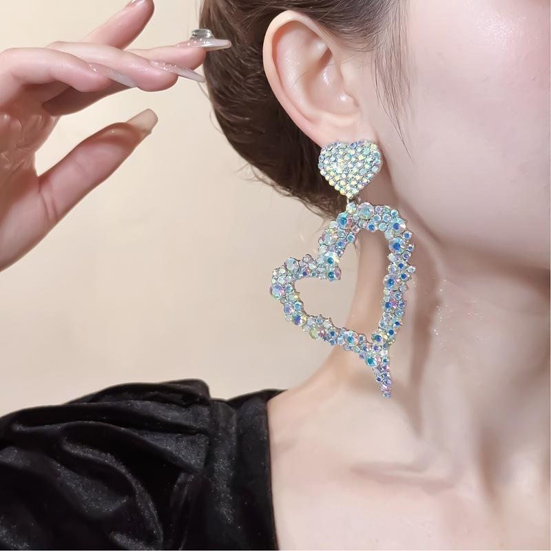 Übertriebene Elegante Herzohrringe Super Auffällige Zugängliche Luxuriös Stilvolle Ohrringe Elegante Beliebte Mode Ohrringe