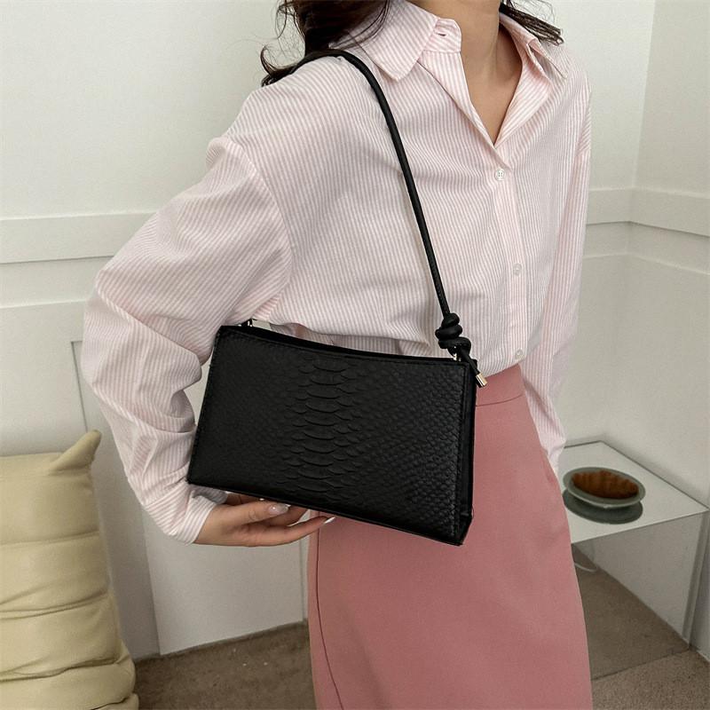 Trendy Urban Simple Design Small Shoulder Bag For Women With Zipper Closure