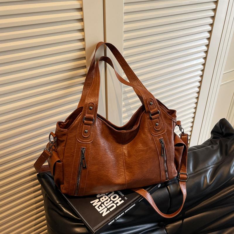 The new women's bag is trendy, fashionable and simple, retro style tote bag, personalized large-capacity shoulder crossbody handbag.