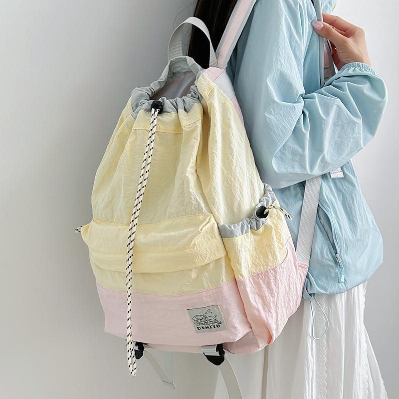 Schoolbag is a hot seller this year, casual backpack, women's fashion contrasting colors, lightweight drawstring, mountaineering bag