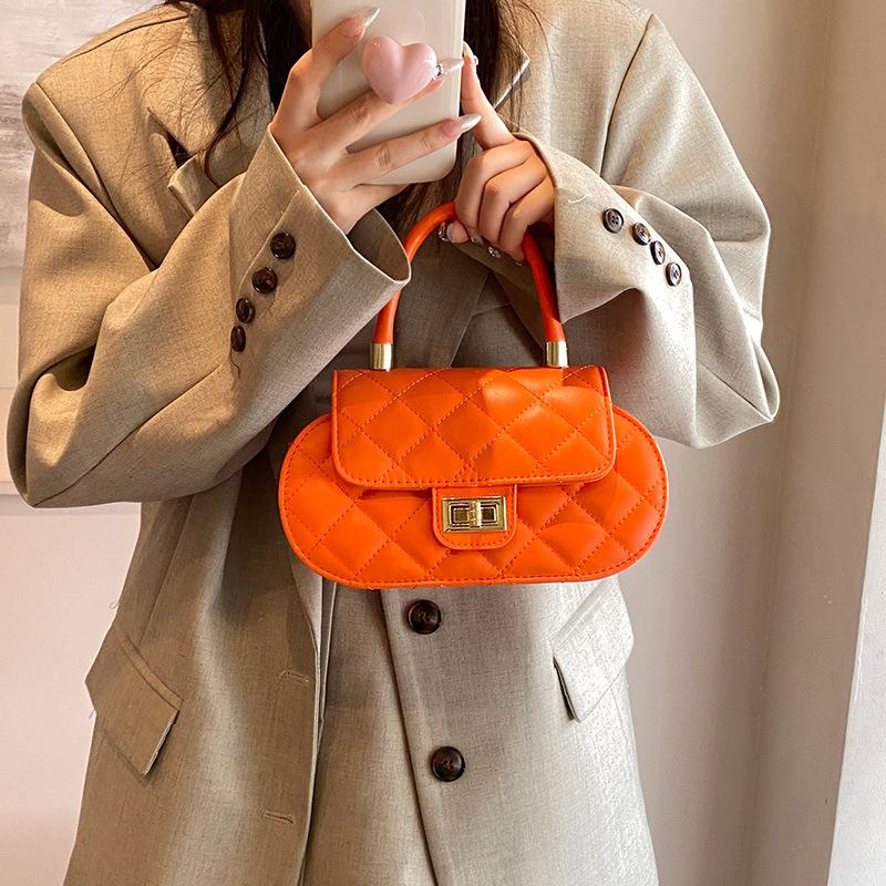 Diamond Embroidered Thread Bag for Women In Summer New Fashion Trendy Light Luxury Chain One Shoulder Armpit Crossbody Small Square Bag