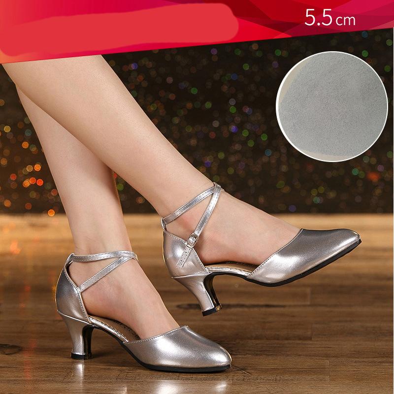 

Женские блестящие кожаные туфли для латинских танцев с закрытым носком и мягкой подошвой, современные туфли для сальсы и танго, бальные танцы 37EU/CN38