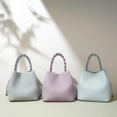 Top Layer Leather Bucket Bag Spring Style Texture Leather Crossbody Bag, Versatile for Commuting, Elegant Single-shoulder Carry