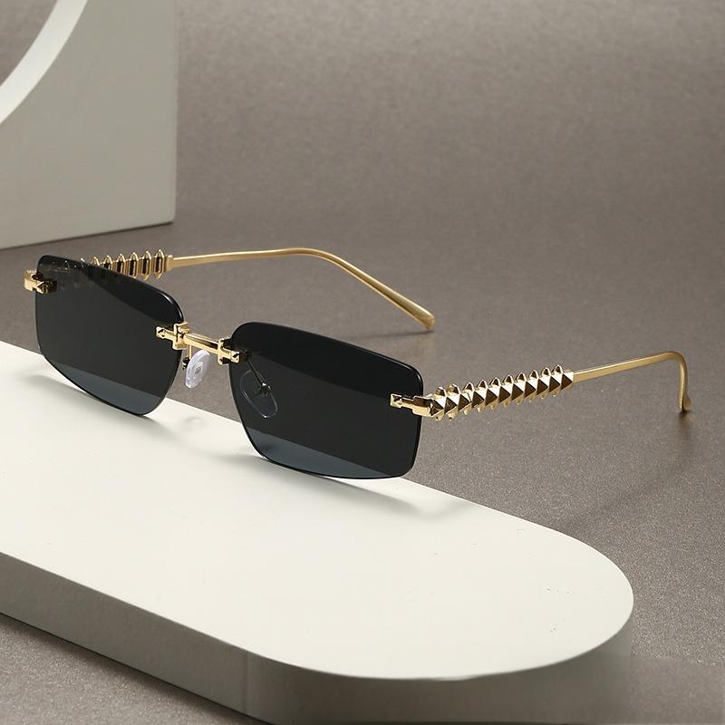 Mens Personalized Versatile Gift New Wolf Teeth Leg Frameless Advanced Feeling Rivet Stylish Party Sun Glasses