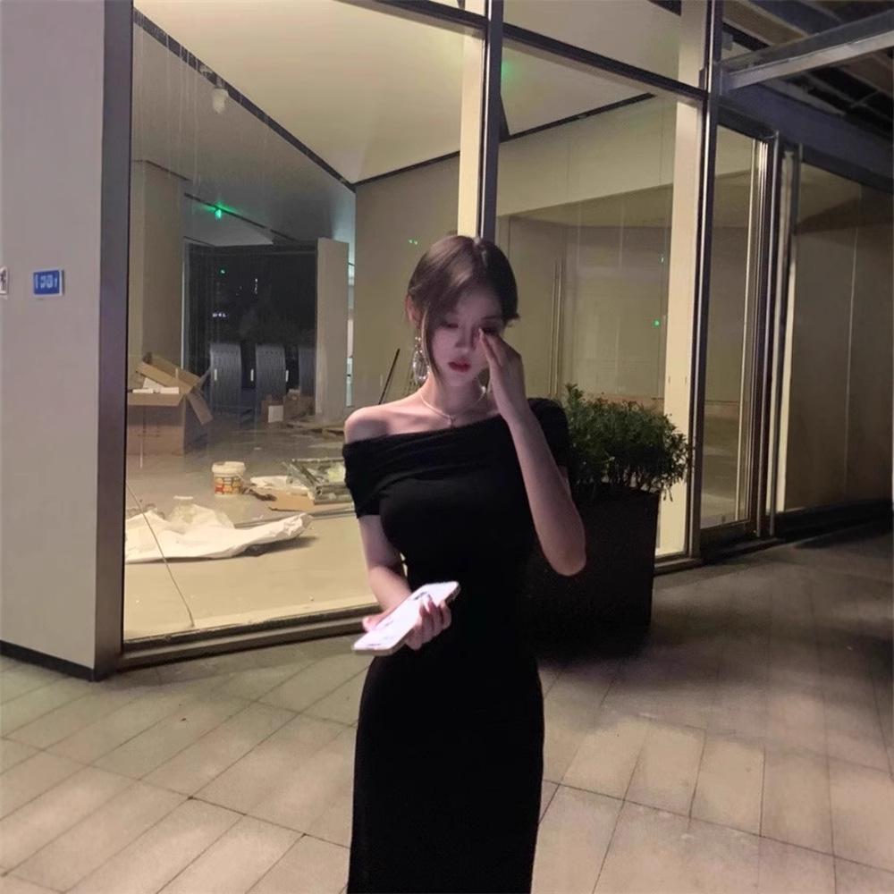 

Элегантное французское шикарное черное облегающее платье с открытыми плечами для женщин S Premium чёрный