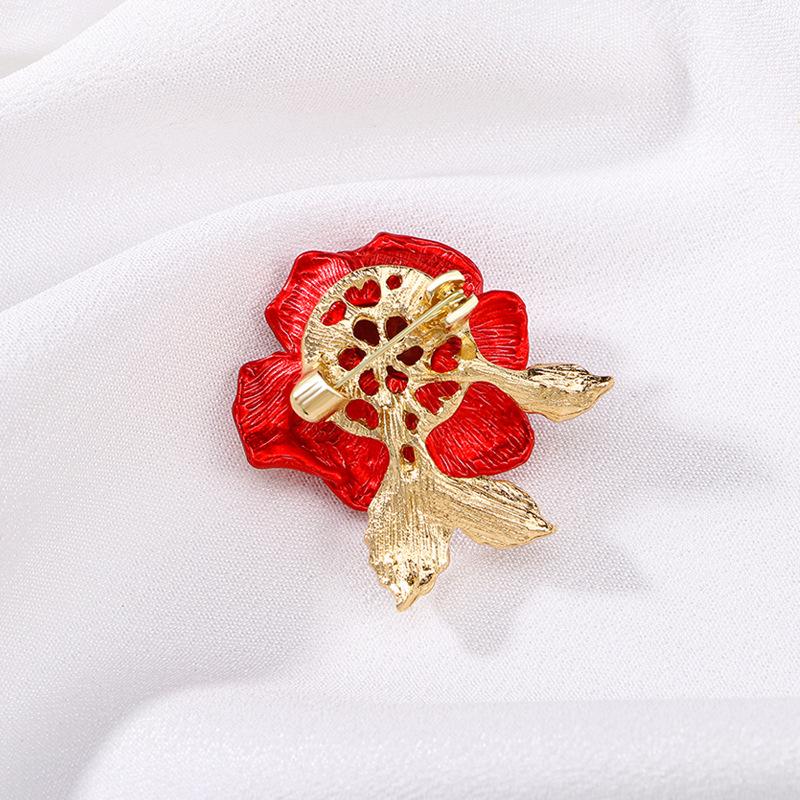 Red Rose Brooch, High-end Women's Light Luxury and High-end Feeling, Elegant Brooch, Suit Sweater Pin, Gift