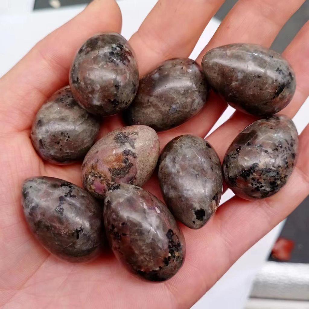 Färgstarka Fågeläggstenar: Kattöga, Agat, Jade, Röd Jaspis, Obsidian, Opal
