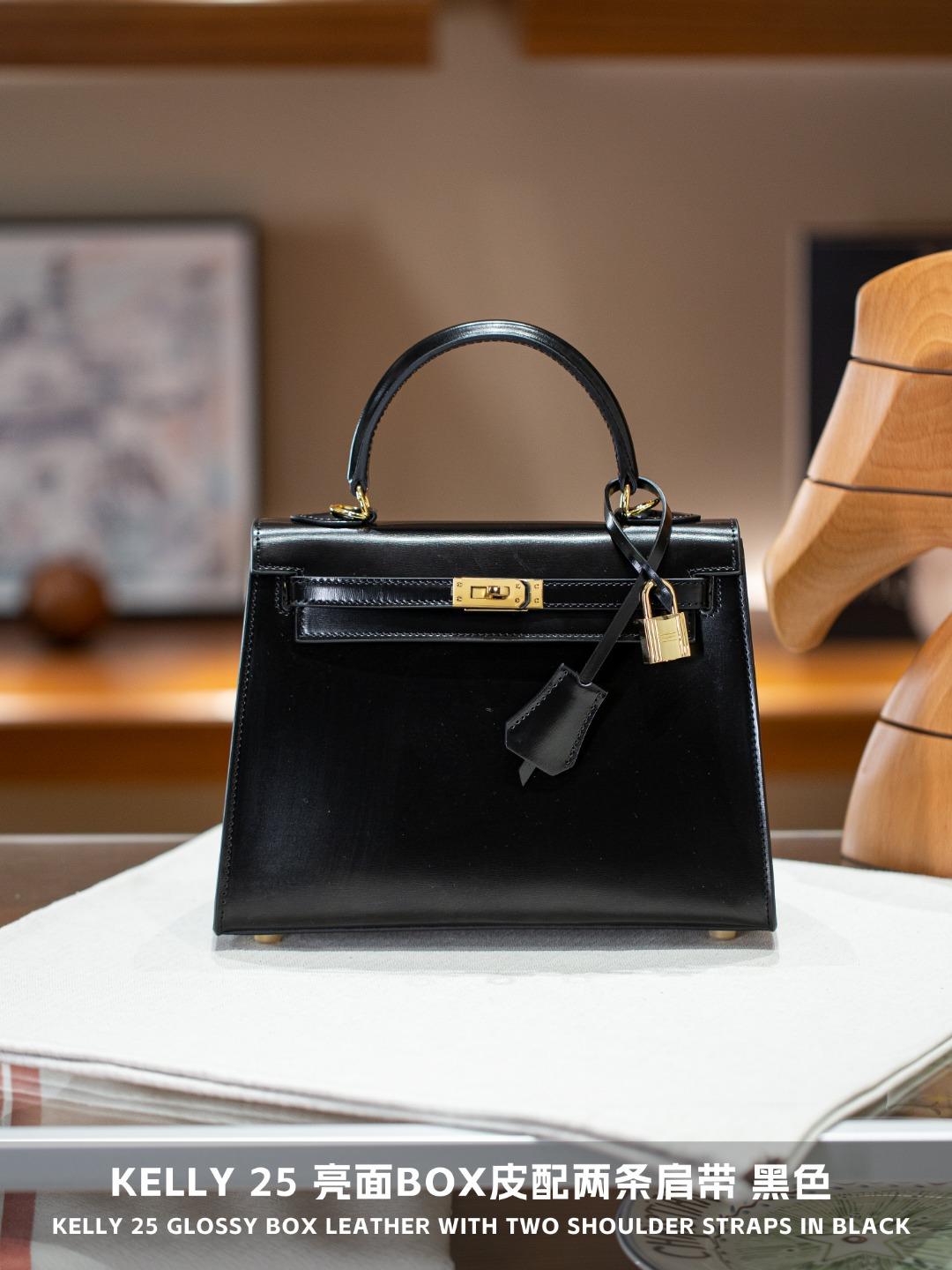 

Коробка Сумка из коровьей кожи Натуральная кожа Женская Одноплечевая Сумка через плечо Высококлассная Модная Повседневная 28cm чёрный/золотой