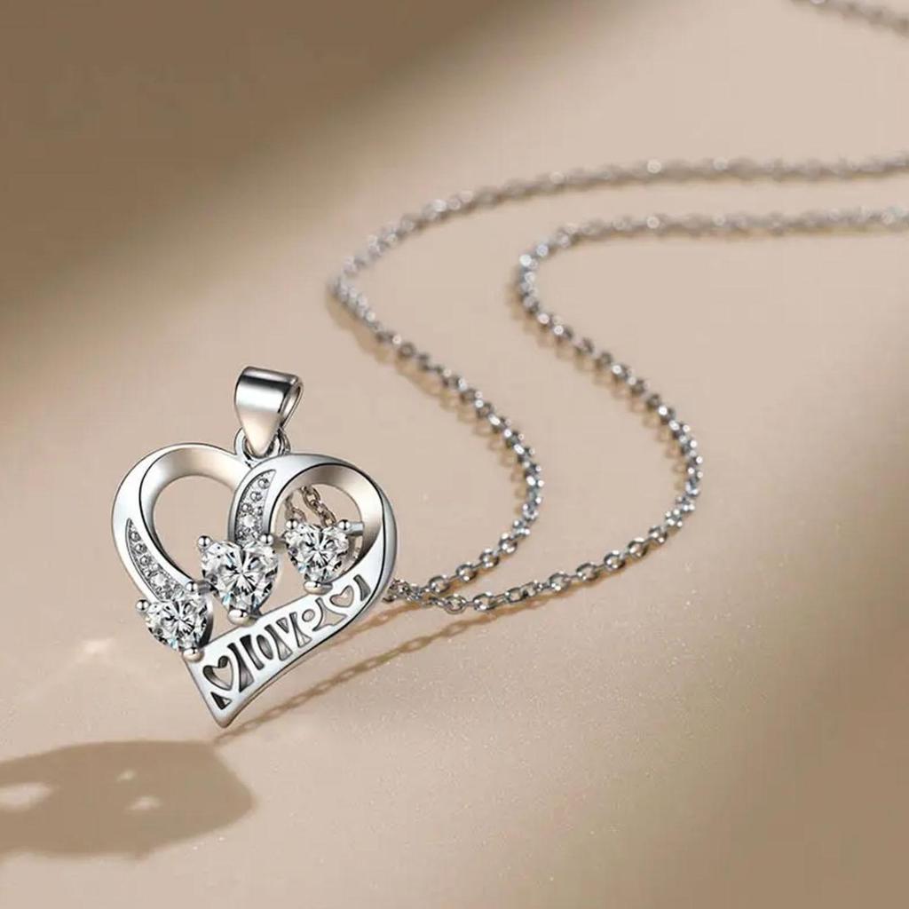 Pendant Plus Necklace Combination Heart-shaped Three-diamond Necklace Women's Japan and Korea Diamond Collarbone Chain Fashion