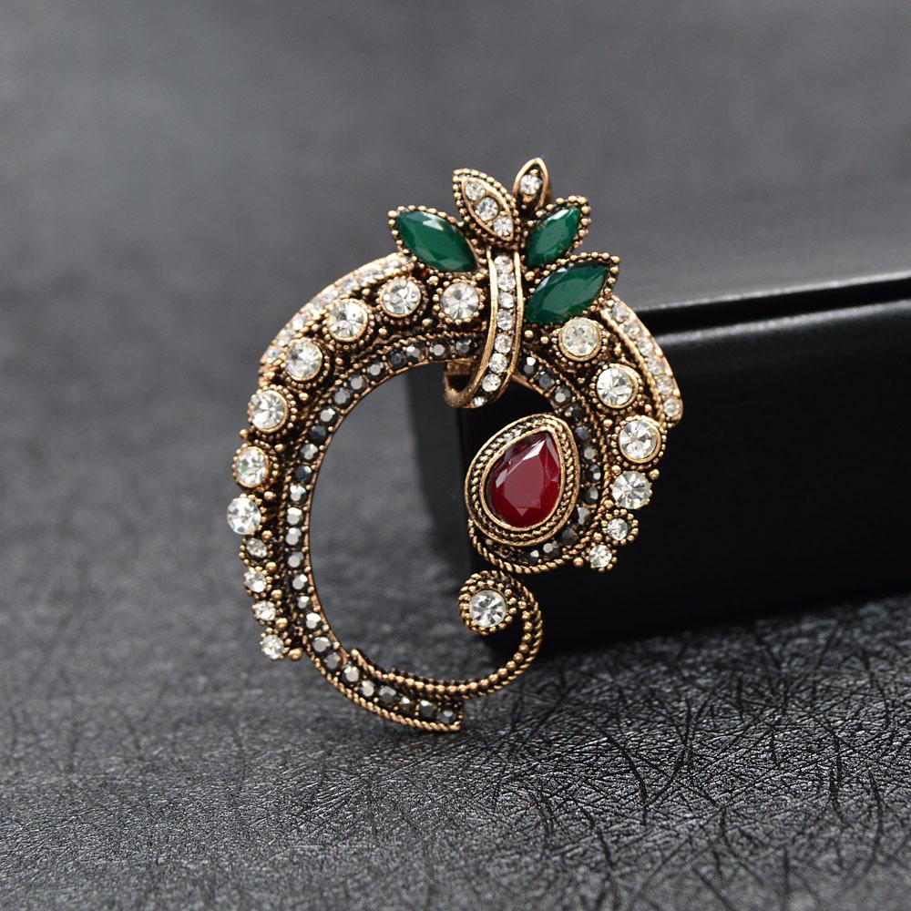 Retro European-American Rhinestone Floral Vine Brooch Pin - Versatile Women's Accessory
