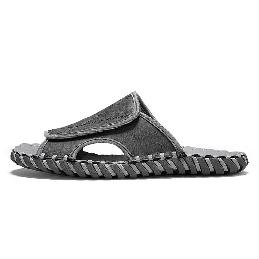 Fashion Round Nose With Strap Designer Luxury Sandals Summer Men's Sneakers Shoes Slippers Slippers Sport From China Runners