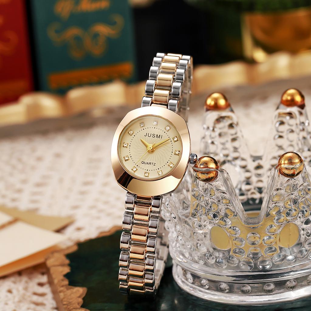 Women's exquisite fashion high appearance level drill point dial small dial steel band quartz watch.